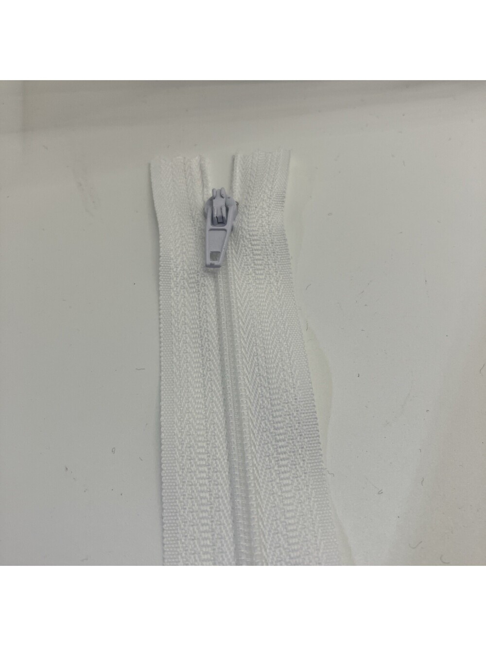 100Pcs White 9 Inch Nylon Coil Zippers Bulk #3 Closed End Separating